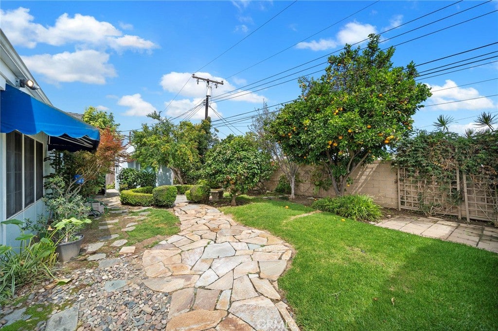 9591 Tarpon Drive, Huntington Beach CA 92646 - Photo 28