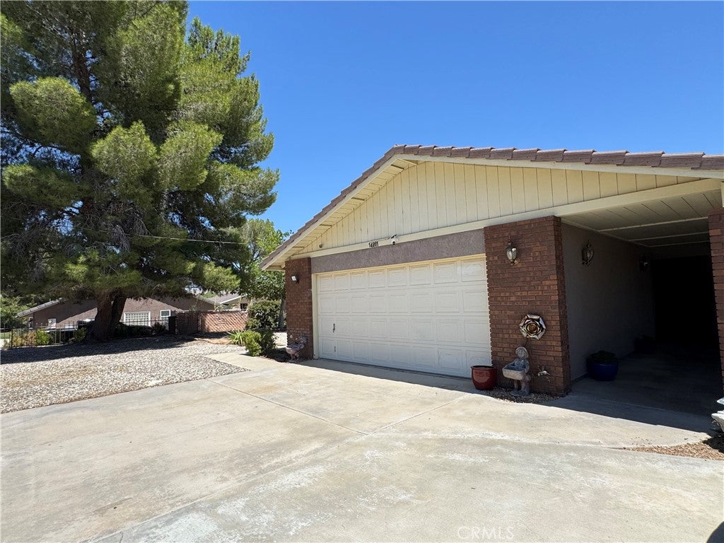 14861 Riverside