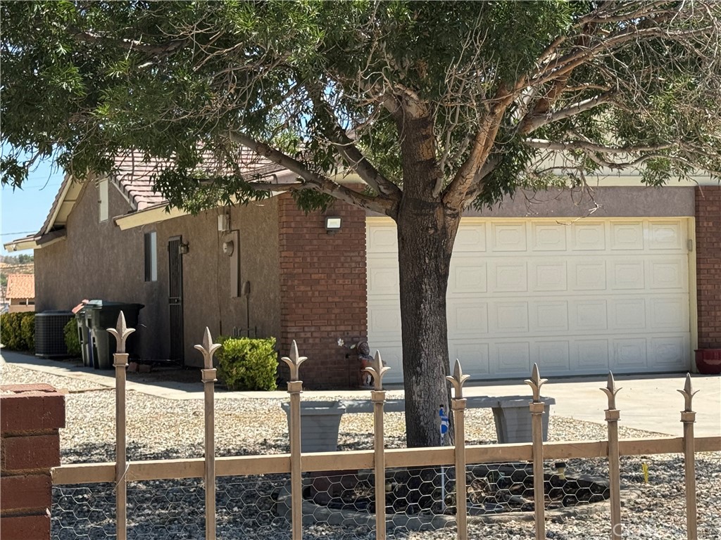 14861 Riverside
