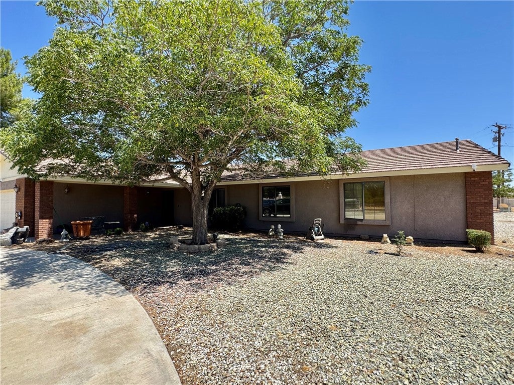 14861 Riverside