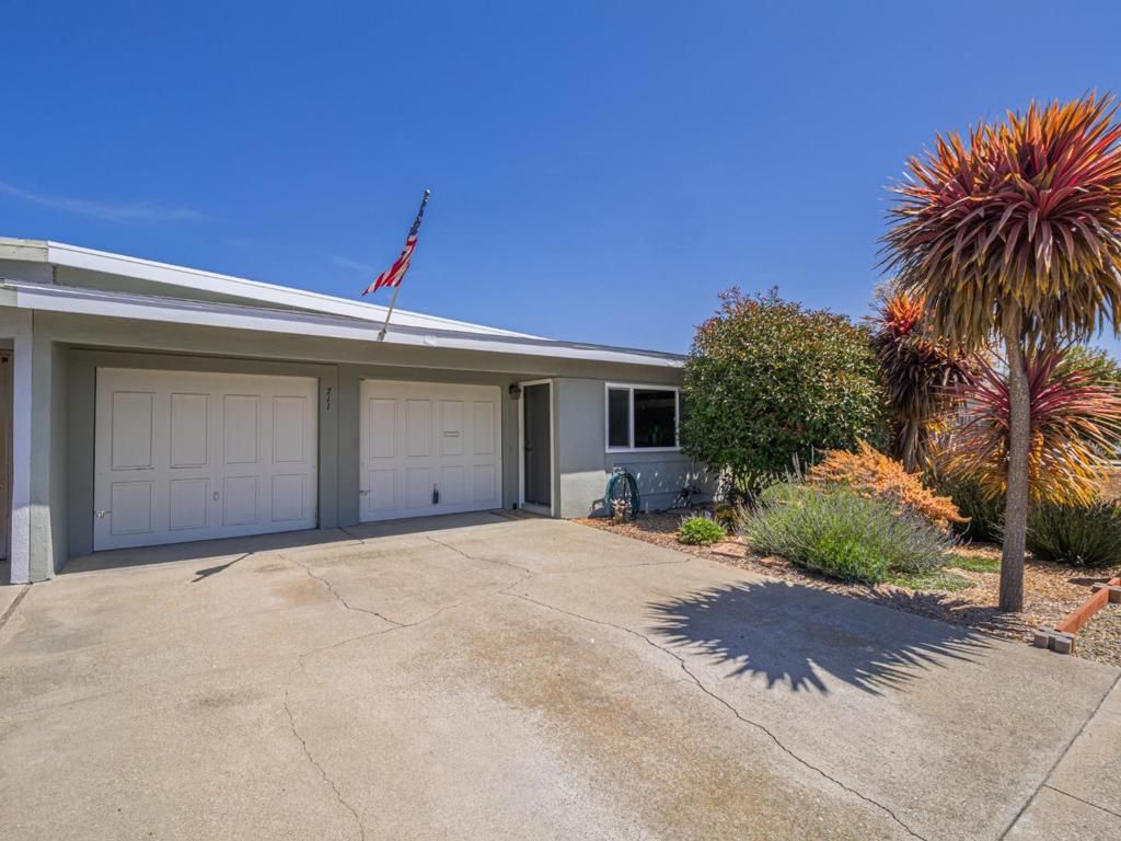 Photo of 711 Bronte Avenue, Watsonville, CA 95076 (MLS # ML82043398)
