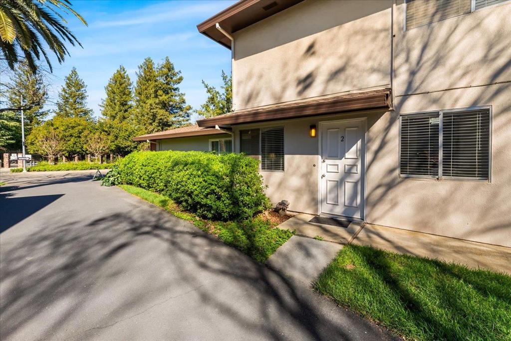 1730 Fremont Court 2