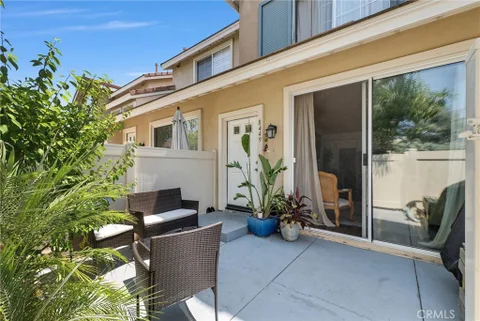 MLS: OC26198198