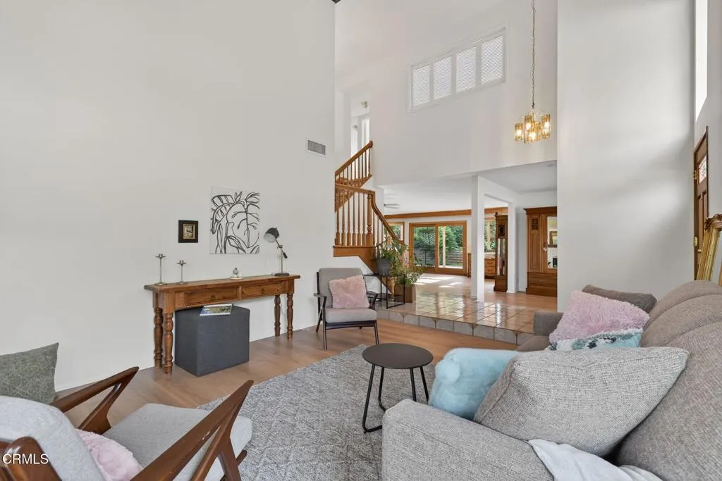 Ventura, California 93004, United States, 3 Bedrooms Bedrooms, ,3 BathroomsBathrooms,Residential,Active,240211