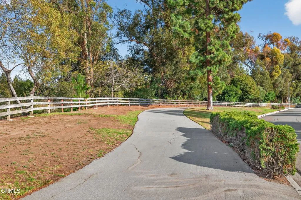 Ventura, California 93004, United States, 3 Bedrooms Bedrooms, ,3 BathroomsBathrooms,Residential,Active,240211