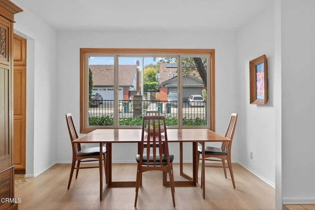 Ventura, California 93004, United States, 3 Bedrooms Bedrooms, ,3 BathroomsBathrooms,Residential,Active,240211