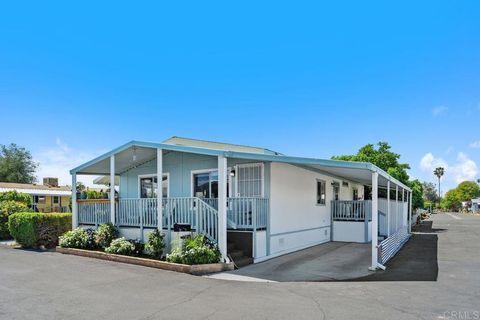 Photo of 530 Devonshire Avenue #84, Hemet, CA 92543 (MLS # NDP2603406)