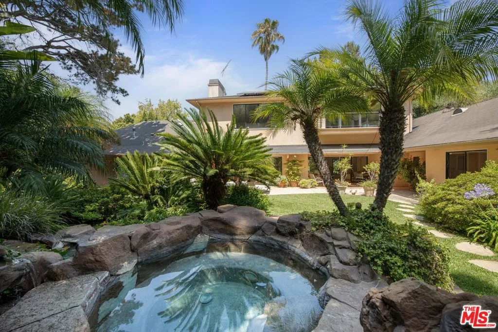 Los Angeles, California 90024, United States, 5 Bedrooms Bedrooms, ,4 BathroomsBathrooms,Residential,Active,179466