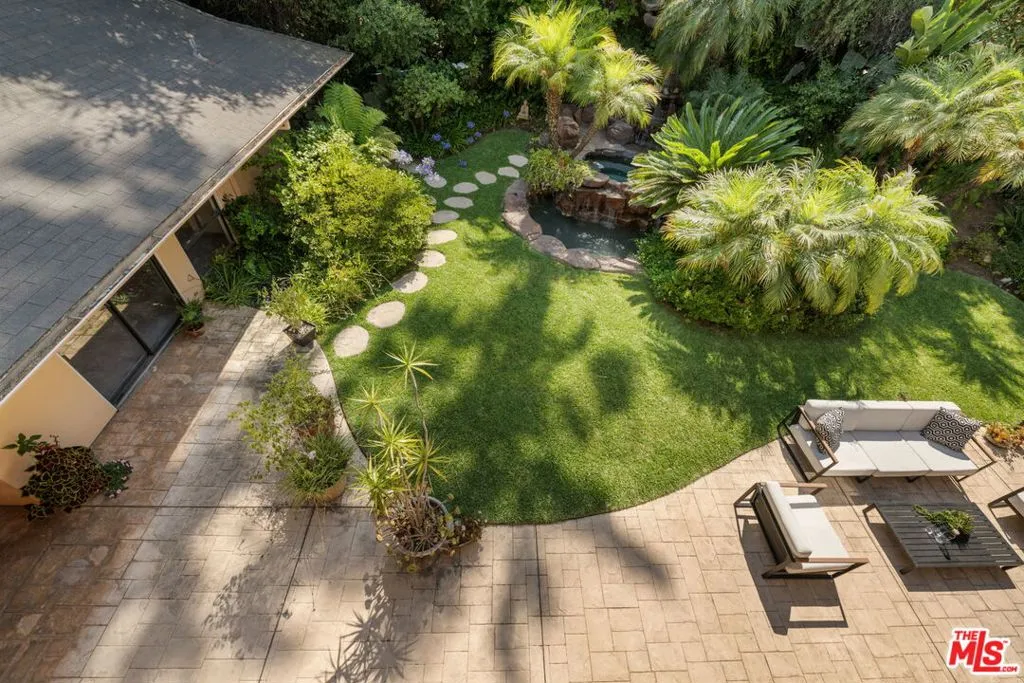 Los Angeles, California 90024, United States, 5 Bedrooms Bedrooms, ,4 BathroomsBathrooms,Residential,Active,179466