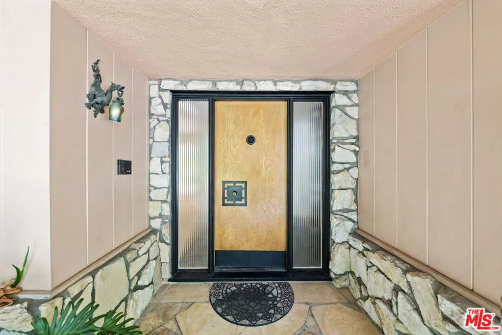 Los Angeles, California 90024, United States, 5 Bedrooms Bedrooms, ,4 BathroomsBathrooms,Residential,Active,179466