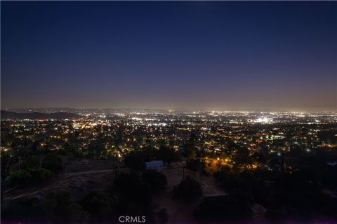 Photo of 947 N Glendora Avenue, Glendora, CA 91741 (MLS # CV26086686)