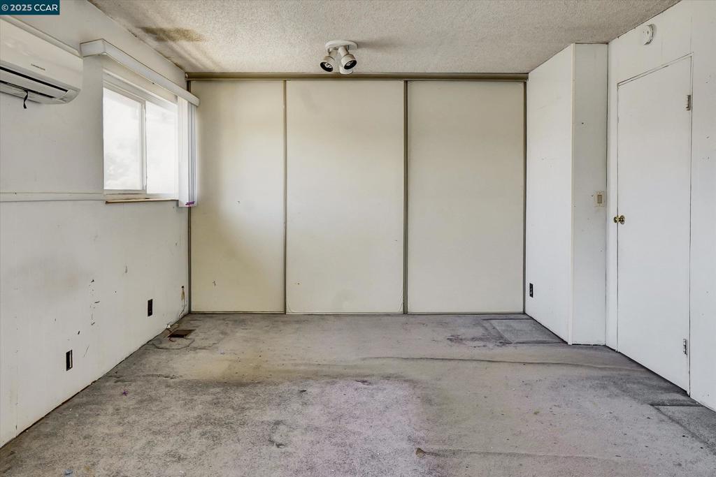 FAIRFIELD - Residential