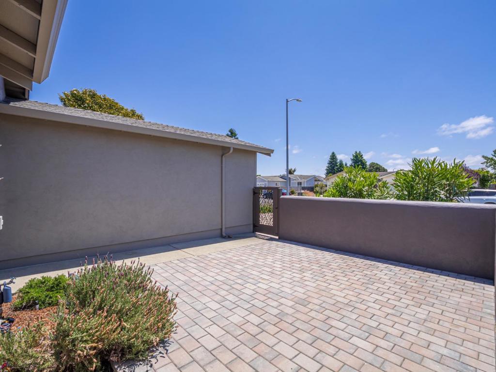 466 Cloudview Drive