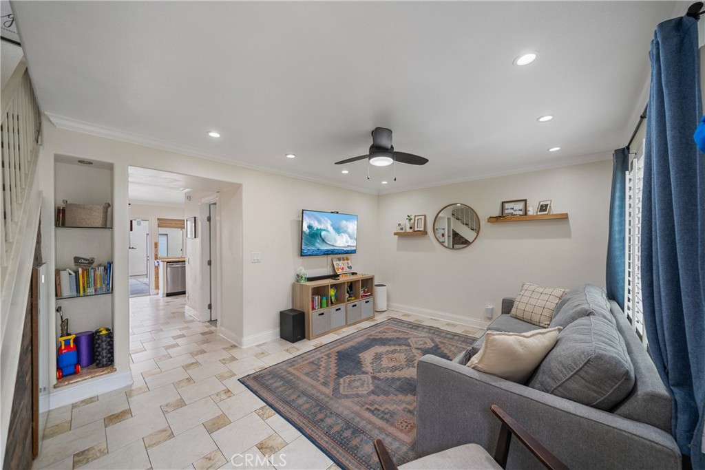 201 W Alton Ave B-235