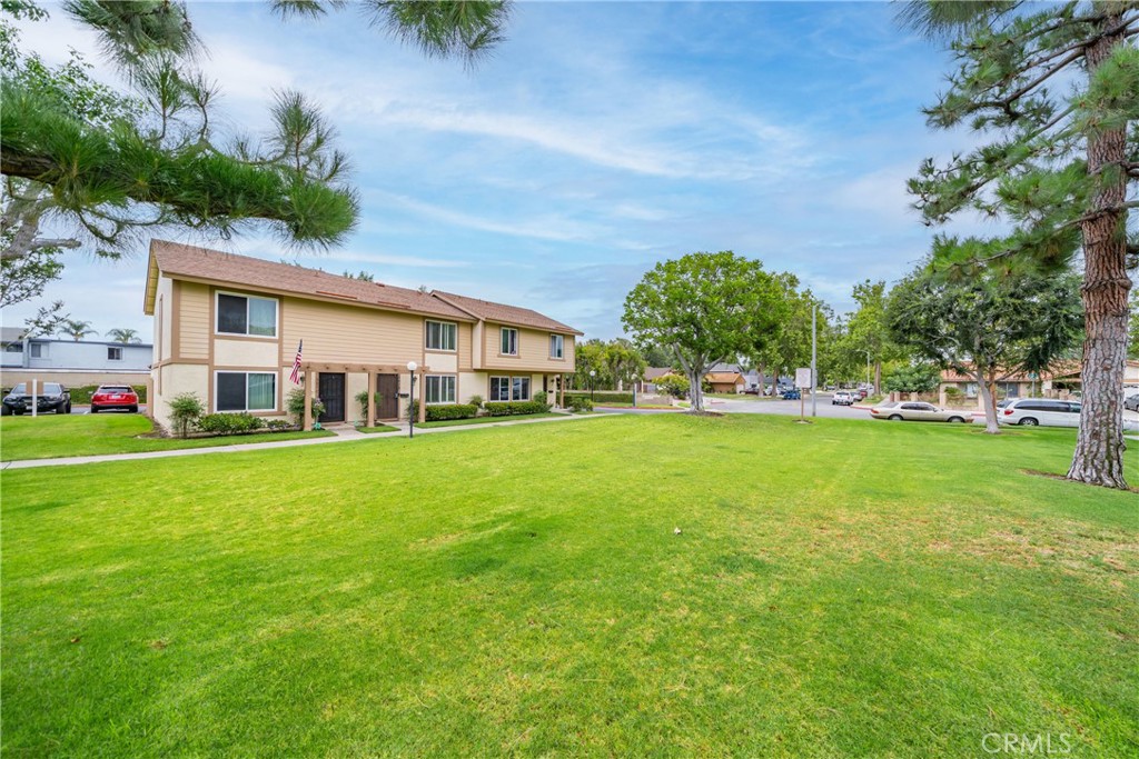 201 W Alton Ave B-235