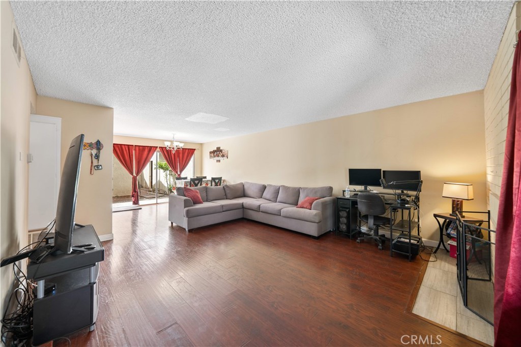 1678 Aspen Village