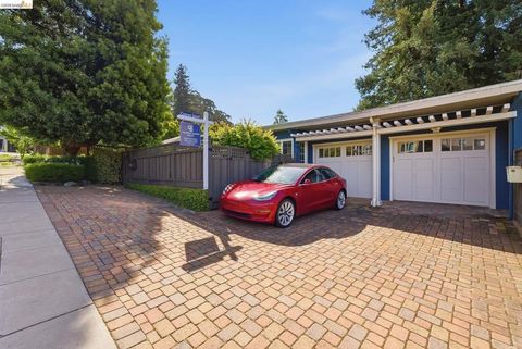 Photo of 6252 Merced Ave AVE, Oakland, CA 94611 (MLS # 41134819)