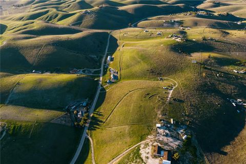 Tiny photo for 3520 Yosemite Place, Paso Robles, CA 93446 (MLS # NS26001819)