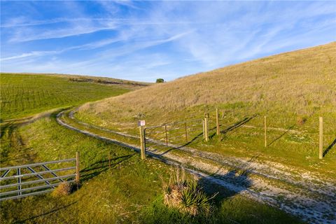 Tiny photo for 3520 Yosemite Place, Paso Robles, CA 93446 (MLS # NS26001819)