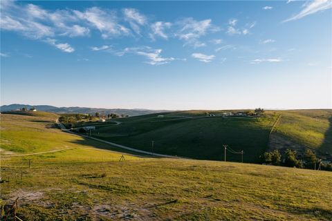 Tiny photo for 3520 Yosemite Place, Paso Robles, CA 93446 (MLS # NS26001819)