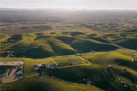 Tiny photo for 3520 Yosemite Place, Paso Robles, CA 93446 (MLS # NS26001819)