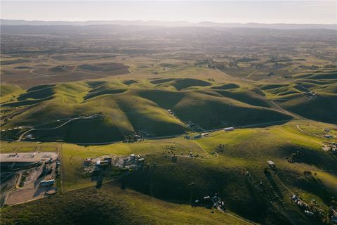 Tiny photo for 3520 Yosemite Place, Paso Robles, CA 93446 (MLS # NS26001819)