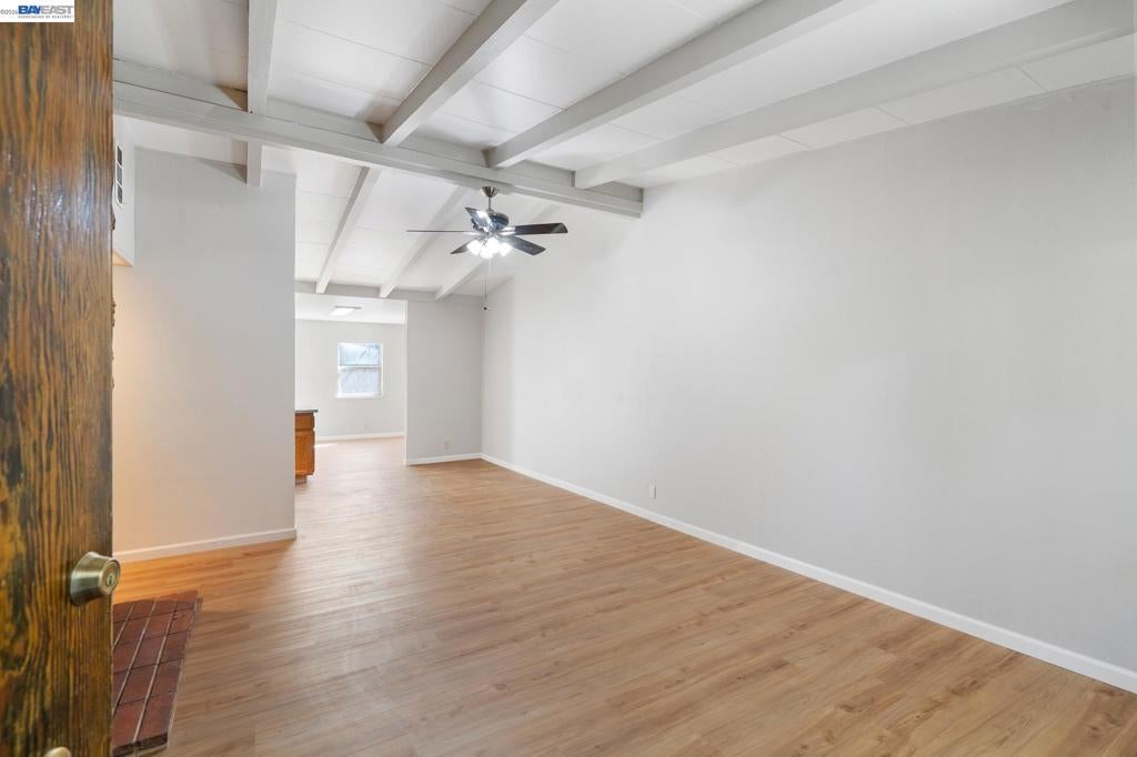 2485 Fernandez Dr
