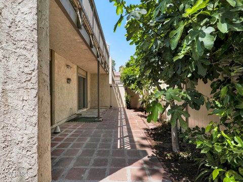Tiny photo for 15242 Campus Park Drive #E, Moorpark, CA 93021 (MLS # 226003085)