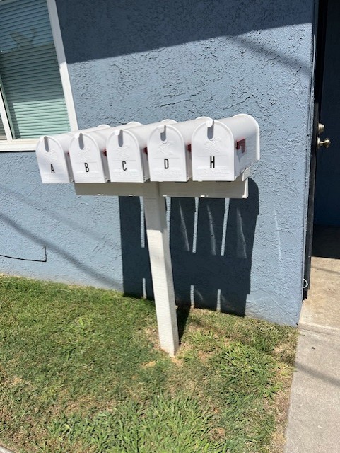 216 E 10th