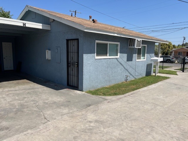 216 E 10th