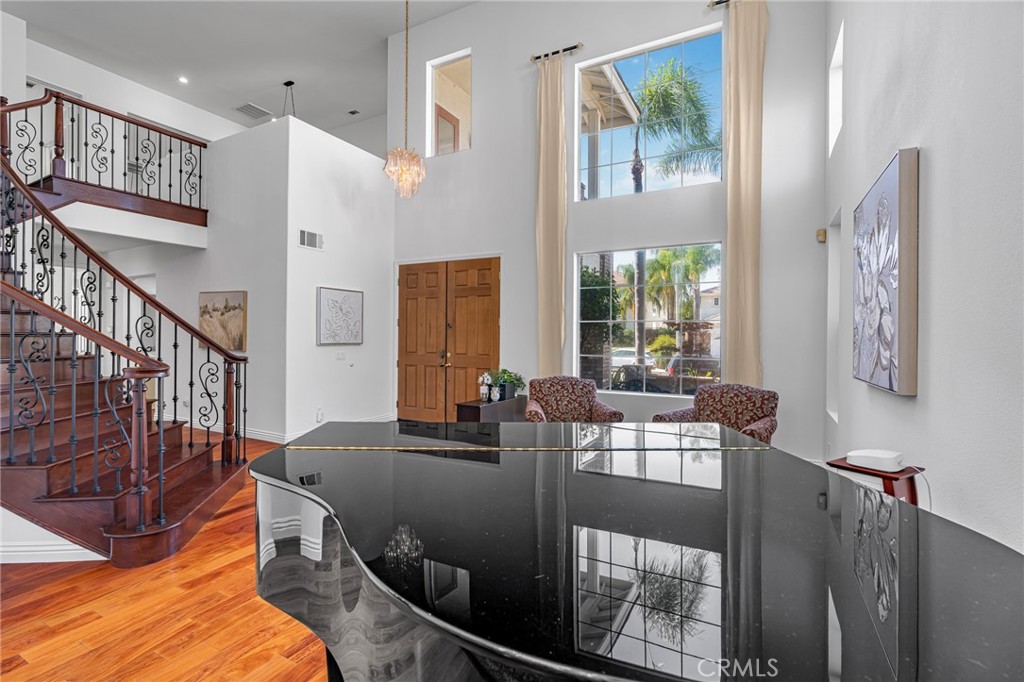 5283 Renoir Lane