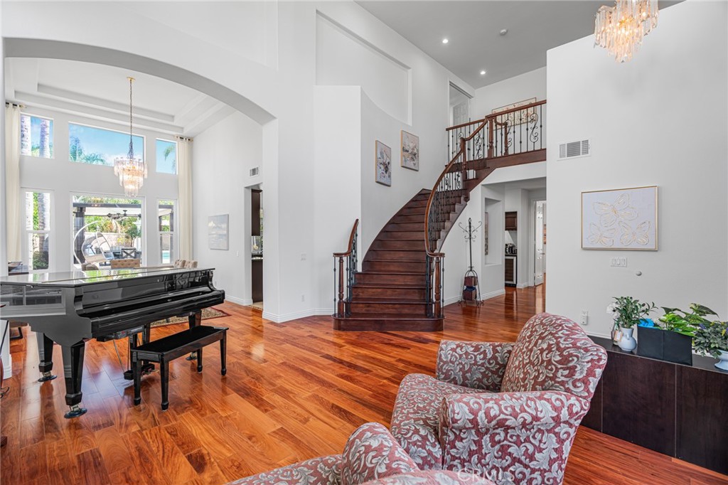 5283 Renoir Lane