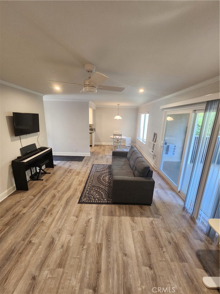 8515 Villa La Jolla Drive F, La Jolla CA 92037