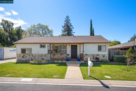Photo of 5070 5070 Bonwell Dr Dr, Concord, CA 94521 (MLS # 41126462)