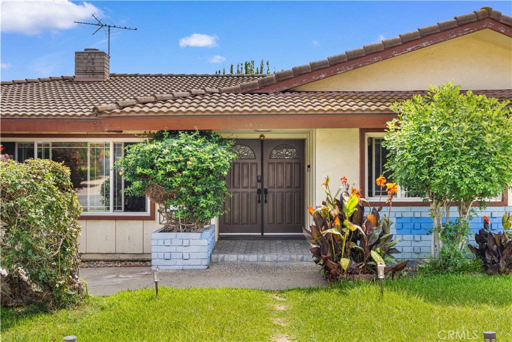 1454 Ameluxen Avenue