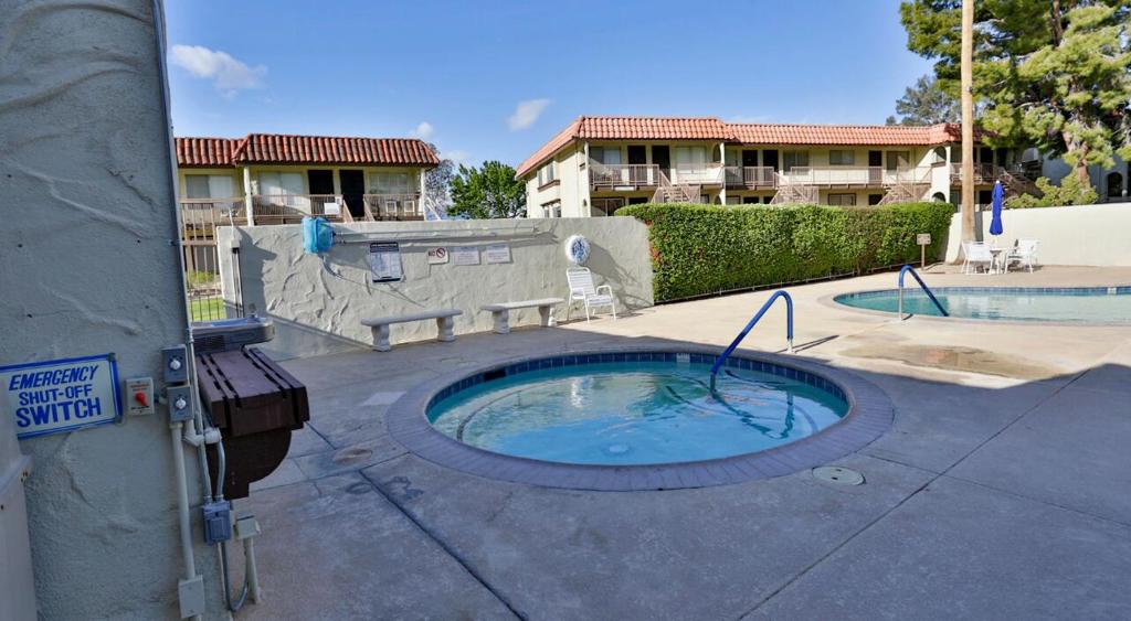 Mission Lakes - Residential Lease