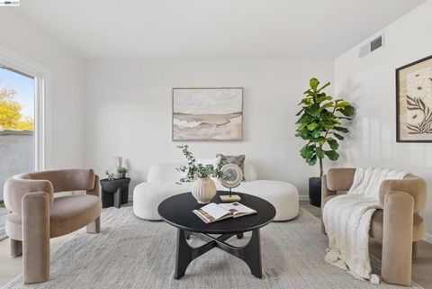 Photo of 4636 Granada Way Way, Union City, CA 94587 (MLS # 41127325)