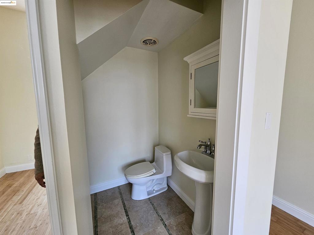 WEST OAK - Residential Income