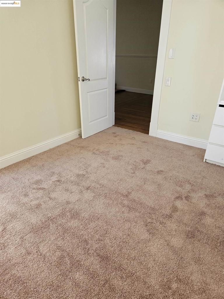 WEST OAK - Residential Income