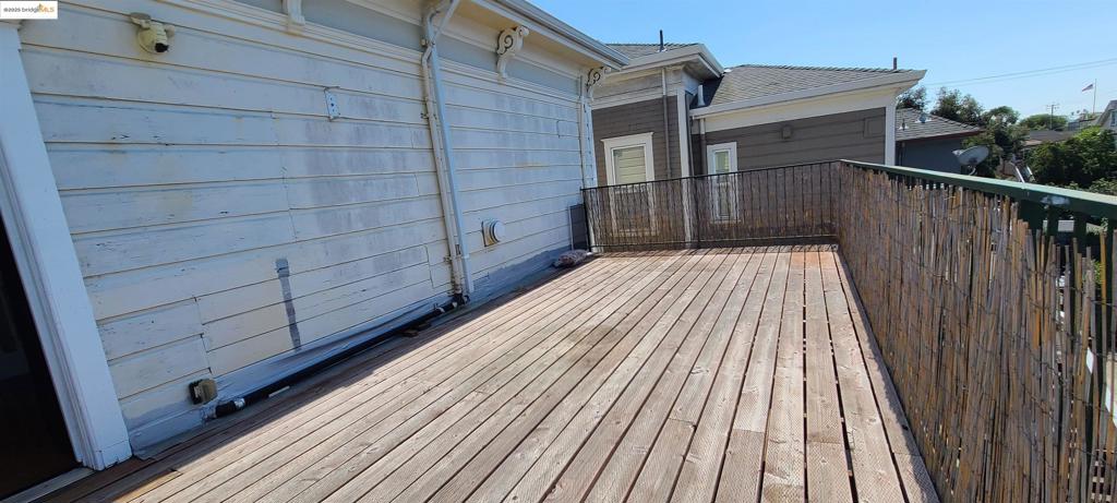 WEST OAK - Residential Income