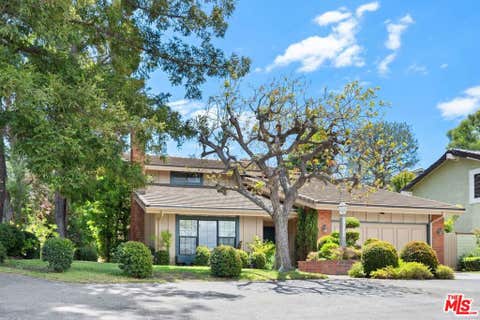 Photo of 1844 Michael Lane, Pacific Palisades, CA 90272 (MLS # 26842295)