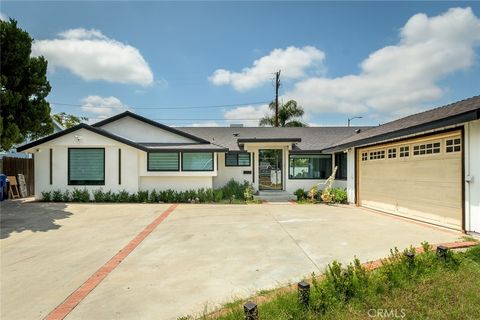 Photo of 16964 Knapp Street, Northridge, CA 91343 (MLS # GD26107511)