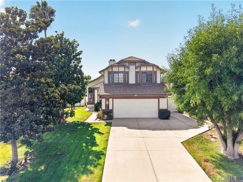 Tiny photo for 12813 Raenette WAY, Moreno Valley, CA 92553 (MLS # SW26199162)