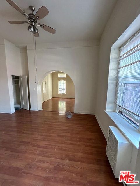 Photo of 624 S Berendo Street #101, Los Angeles, CA 90005 (MLS # 26681201)
