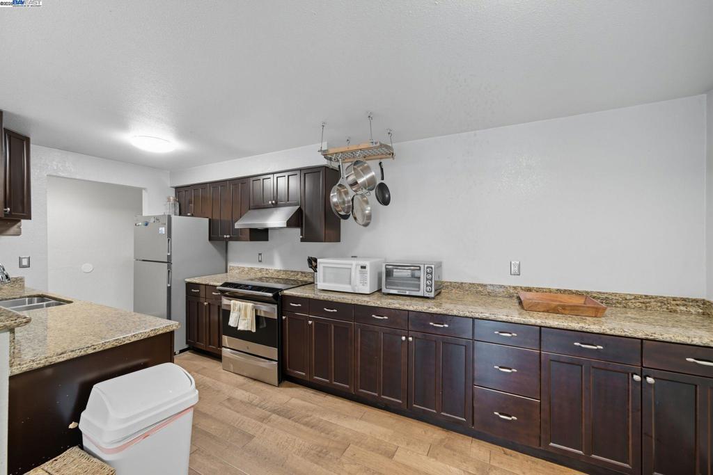 ADAMS POINT - Residential