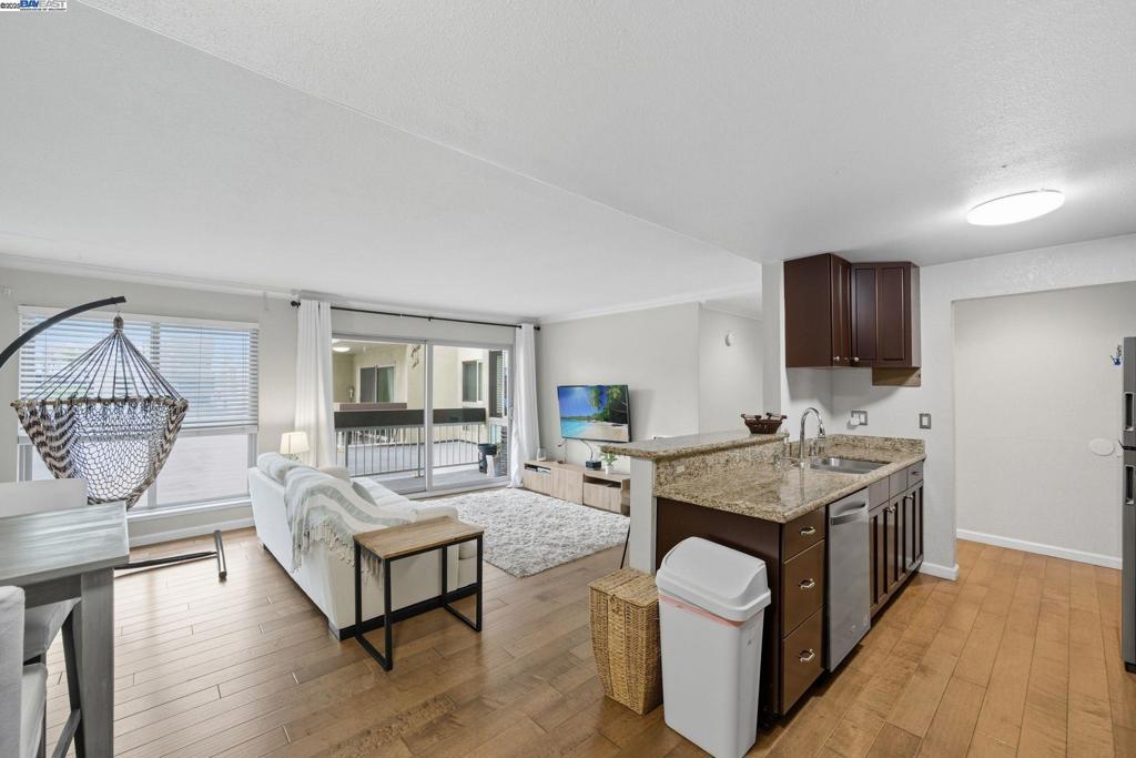 ADAMS POINT - Residential