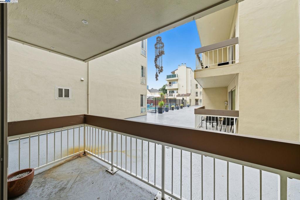ADAMS POINT - Residential