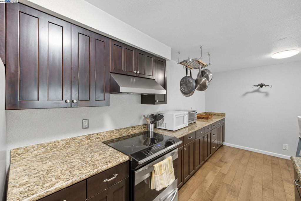 ADAMS POINT - Residential