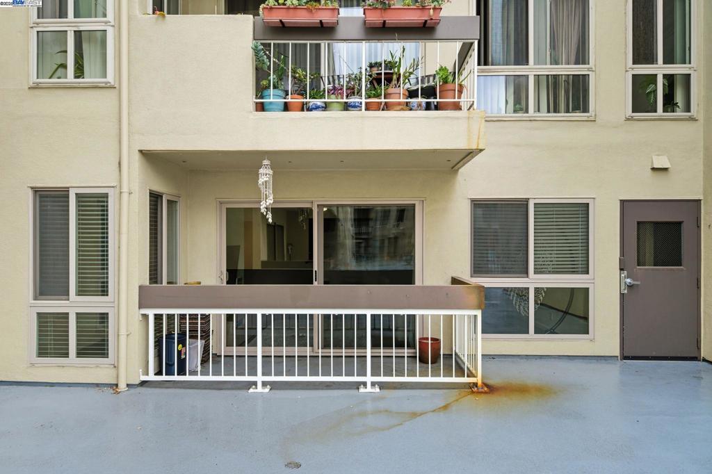 ADAMS POINT - Residential
