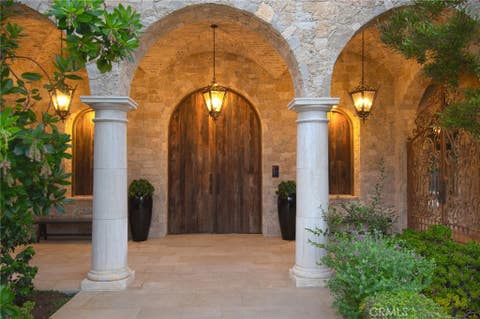Photo of 12 Coral Ridge Rdg, Newport Coast, CA 92657 (MLS # NP26159792)